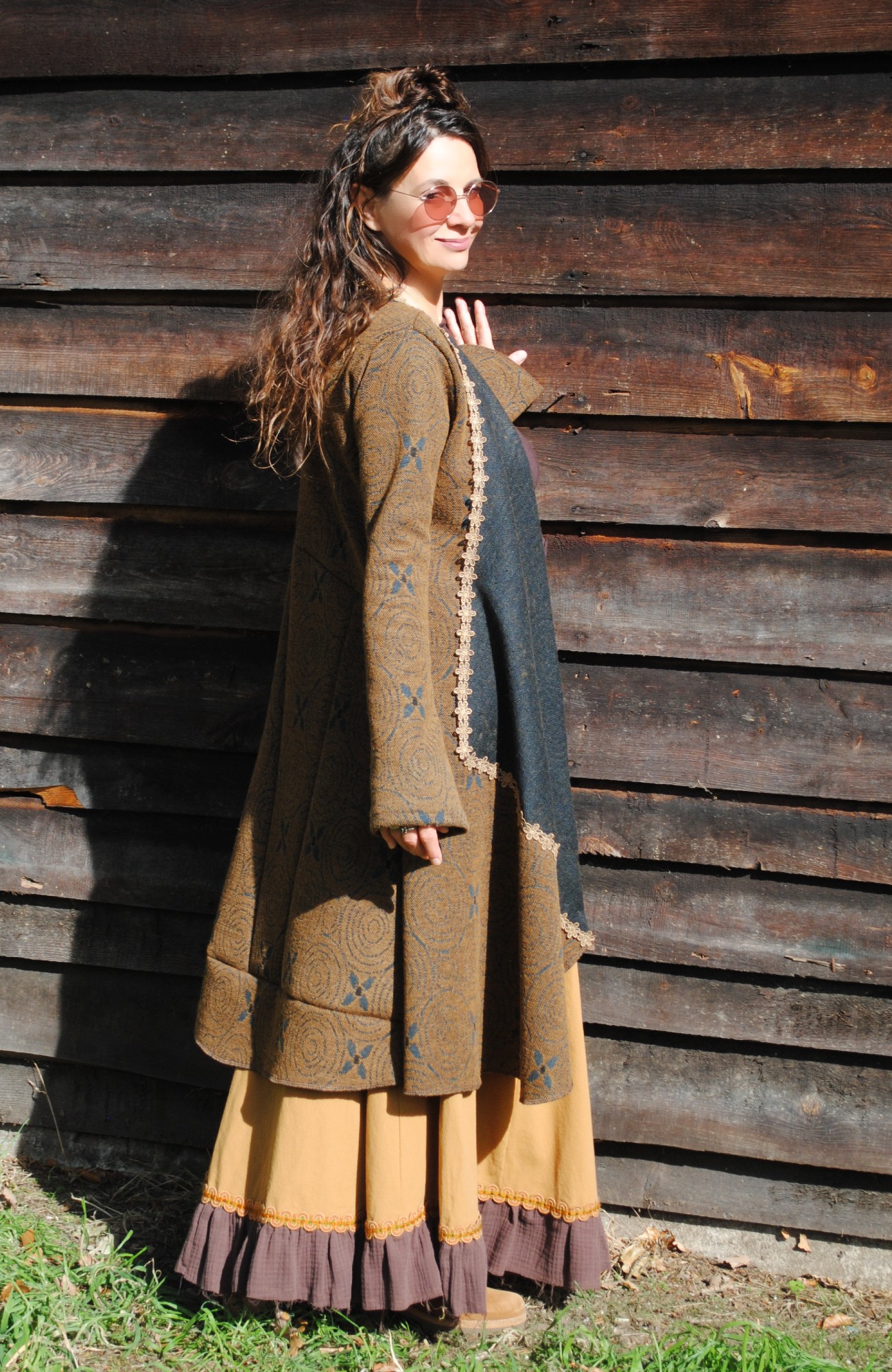 Auralyn artistieke kaneelkleurige jas