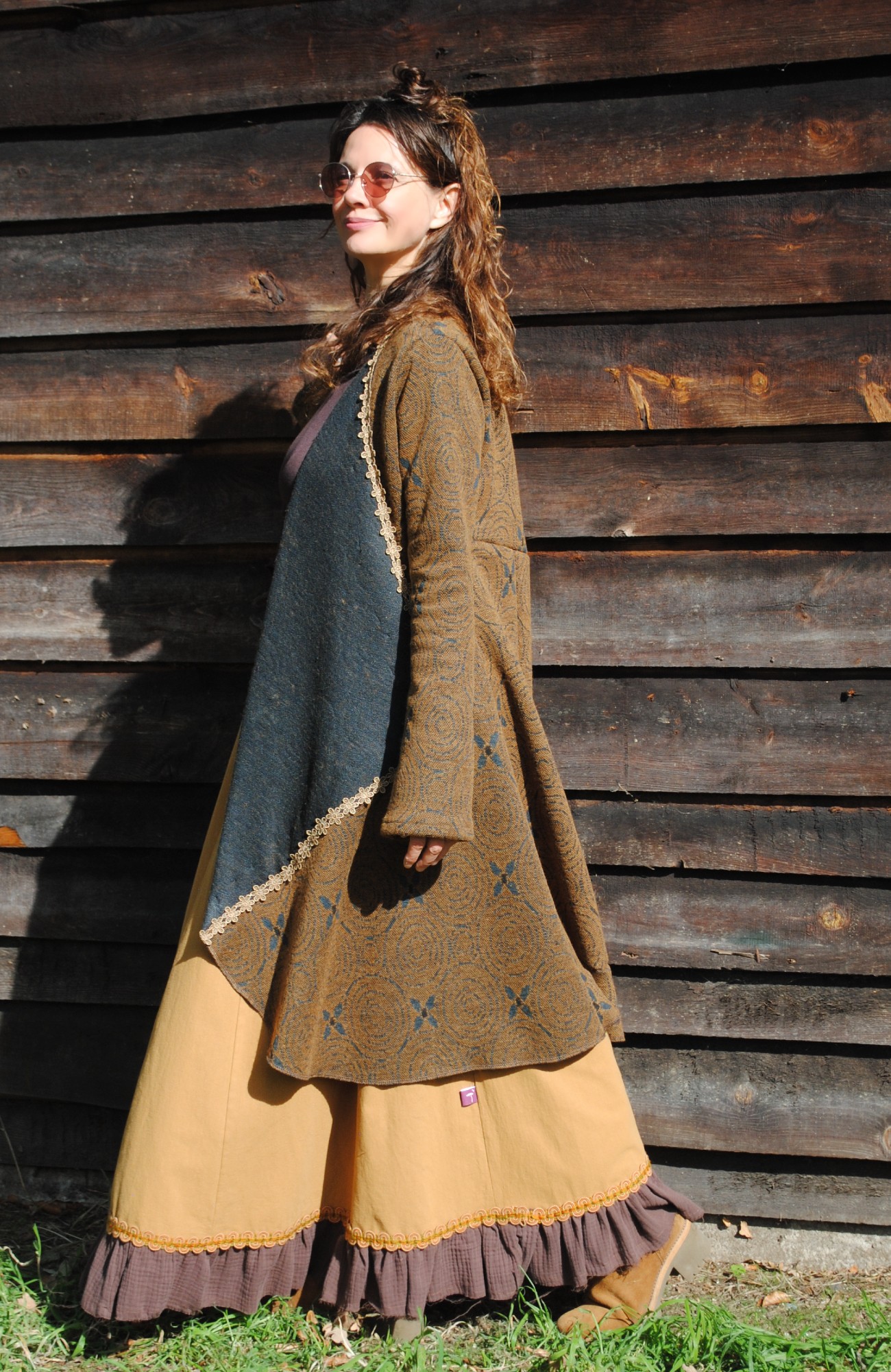 Auralyn artistieke kaneelkleurige jas