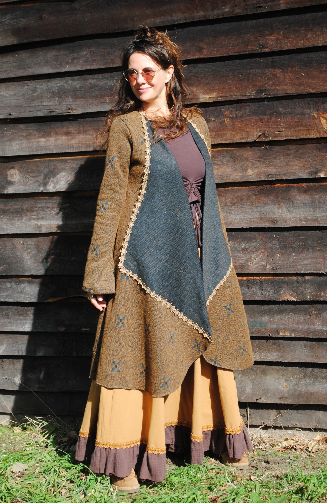 Auralyn artistieke kaneelkleurige jas