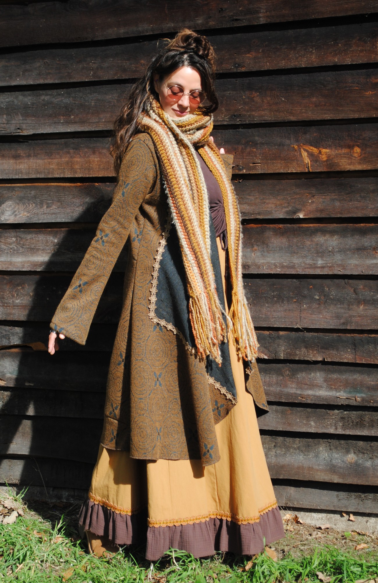 Tula Moon Clothing | Made by Hands, Worn by the Soul | Auralyn artistieke kaneelkleurige jas