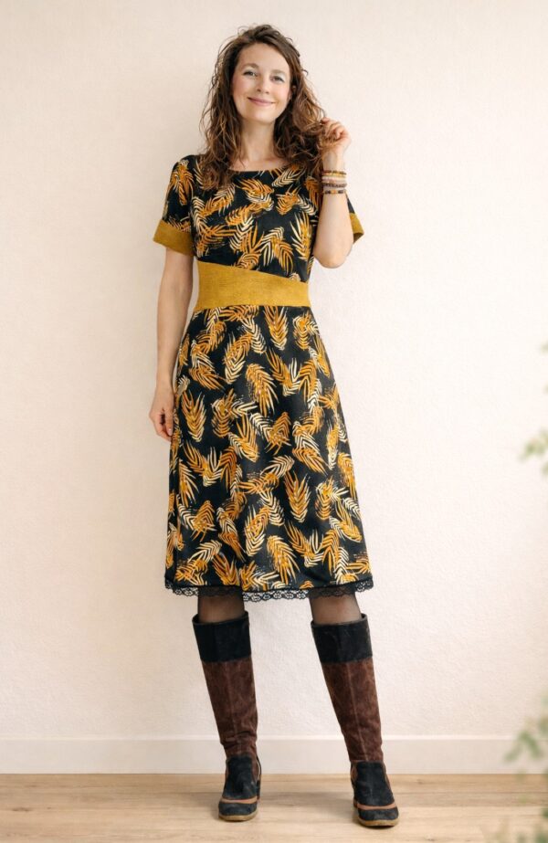 Chuhien donkergroene bladerenprint jurk